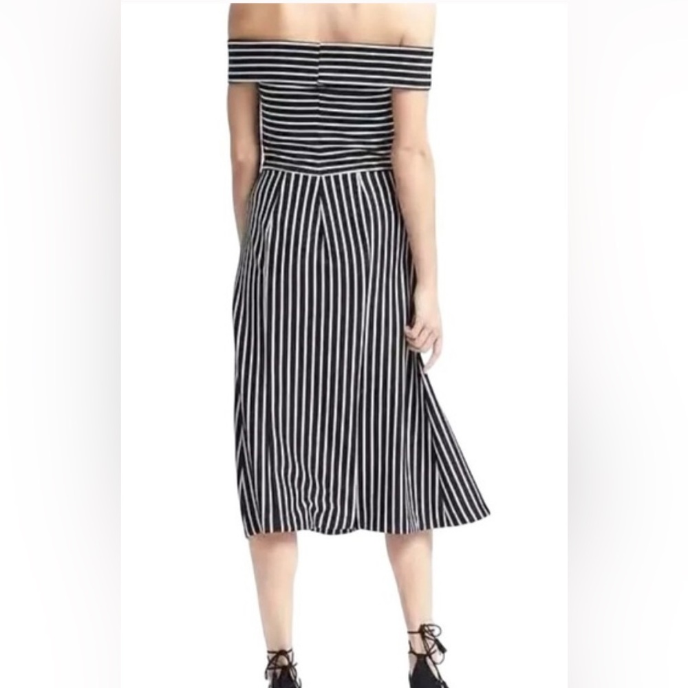 Banana Republic Off the Shoulder Striped Dress NWT Size 6 Black & White Preppy - Picture 2 of 12